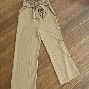 Boutique brand Size Medium Beige Business Casual Flowy Pants with Tie Belt